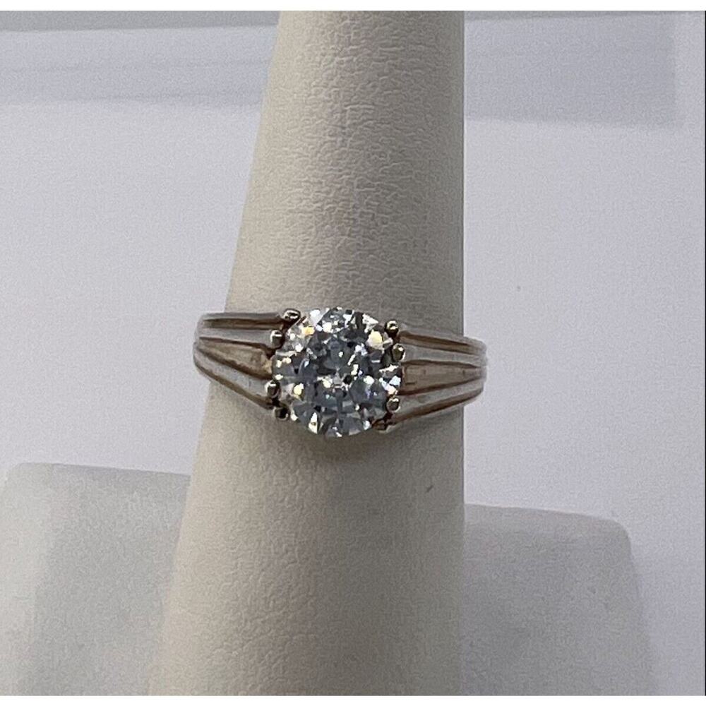 925 Sterling Silver & CZ Ring Size 6.5